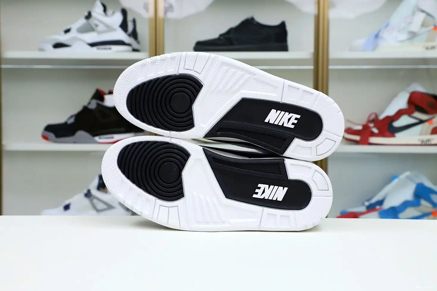 DESIGN AIR 'WHITE' RETRO 3 SP Kimikick X FRAGMENT JORDAN 0715